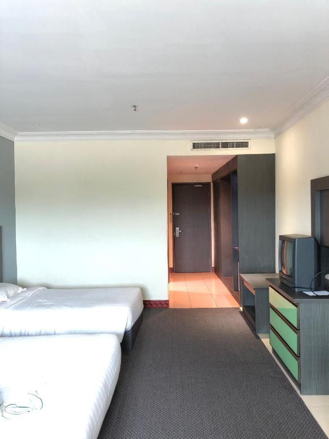Purnama Hotel Лимбанг Экстерьер фото